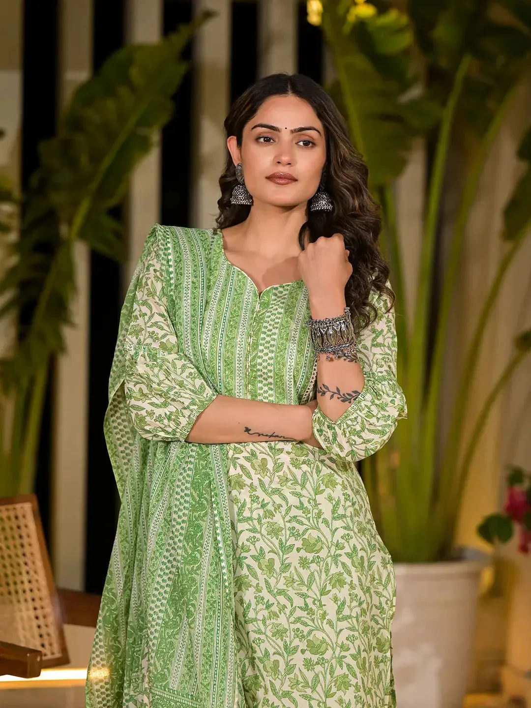 Green Leaf Print Piping On Yoke Straight Kurta With Trousers And Dupatta Set