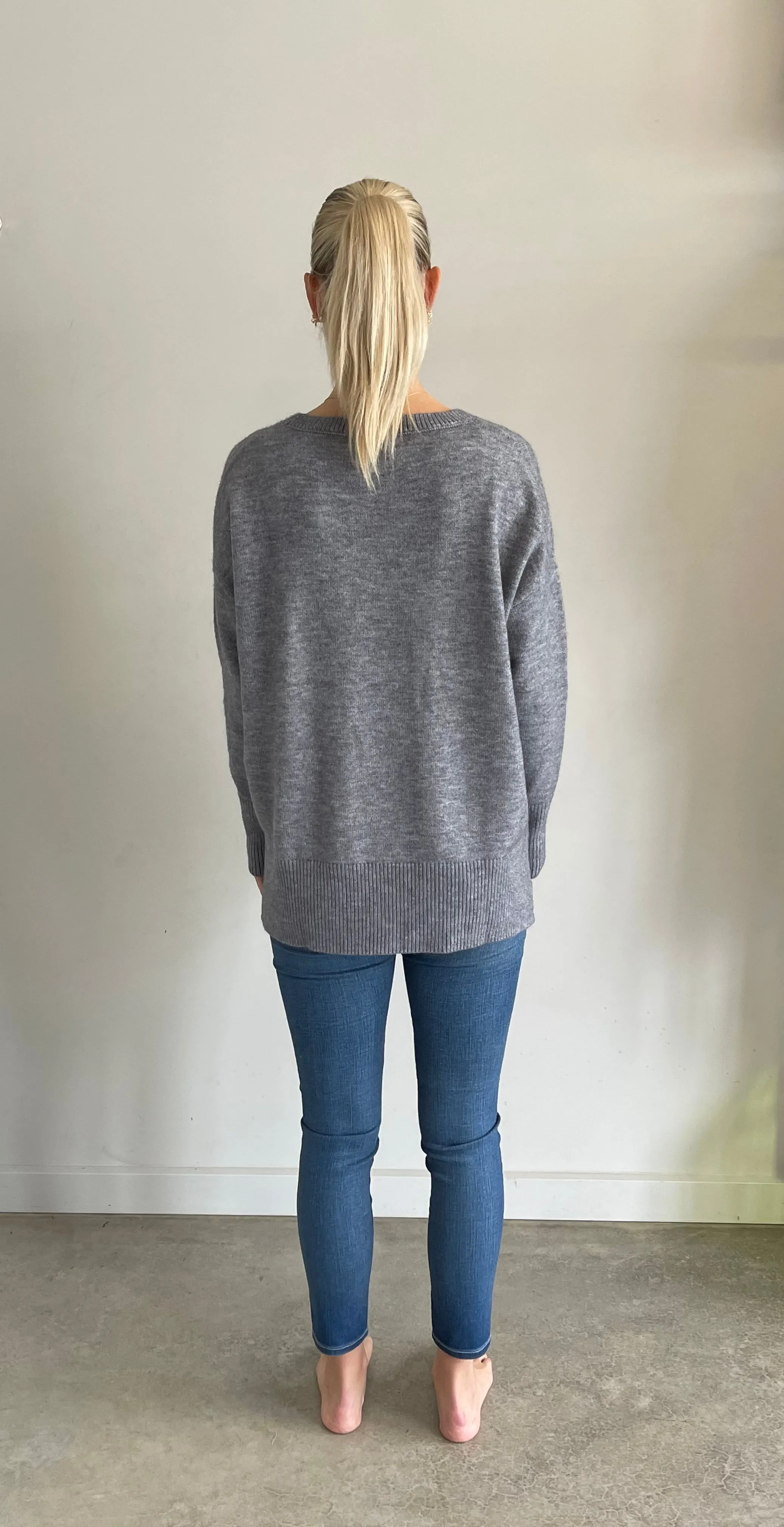 HAILEY HI LOW KNIT IN GREY