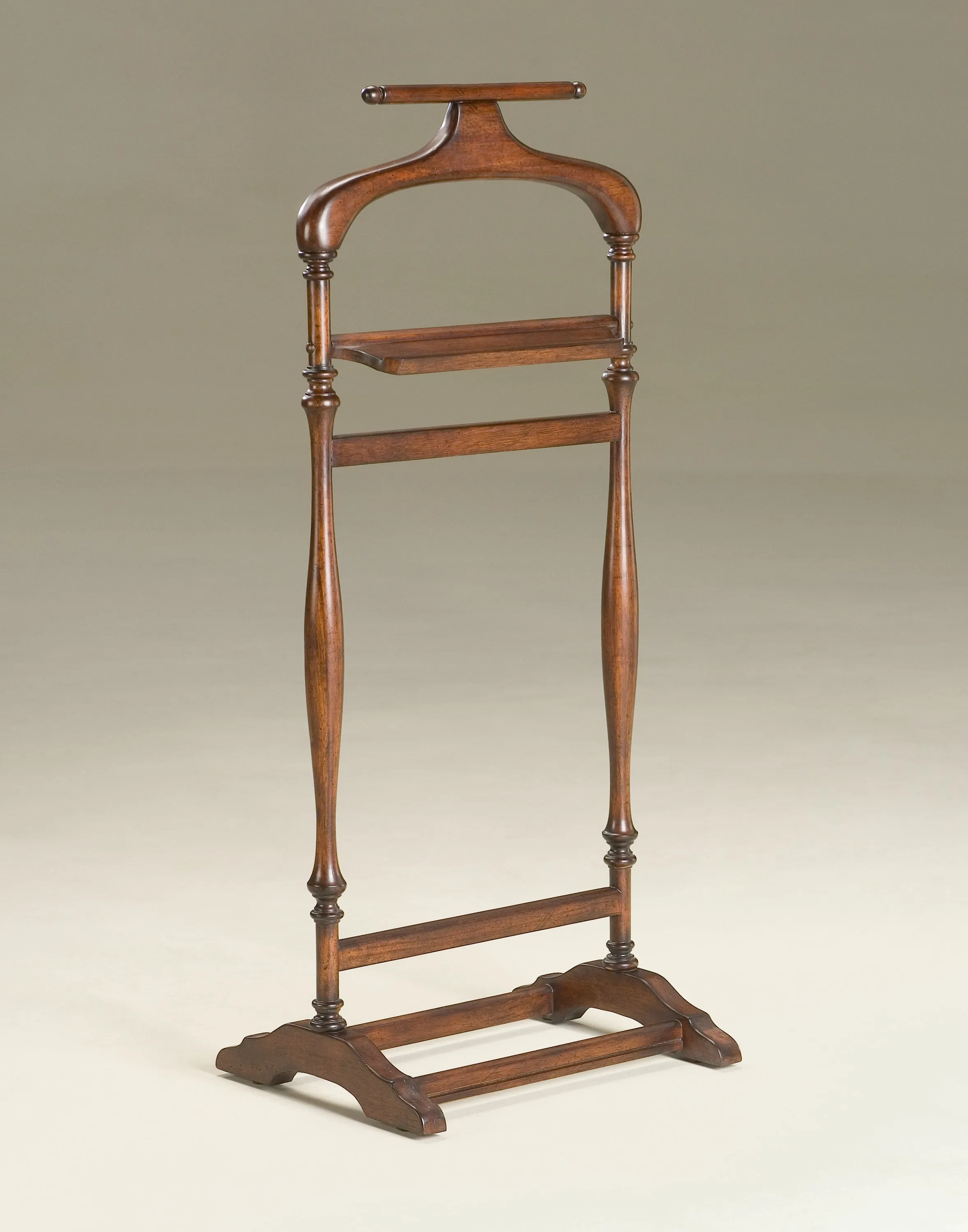 Judson Valet Stand in Dark Brown  1926024