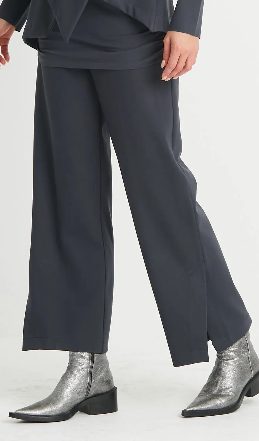 PEACHSKIN SIDESLIT PANT