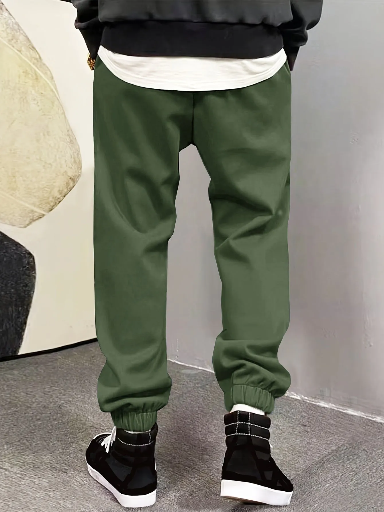 Stylish Mens Joggers Classic Design Waist Drawstring Perfect for Outdoors